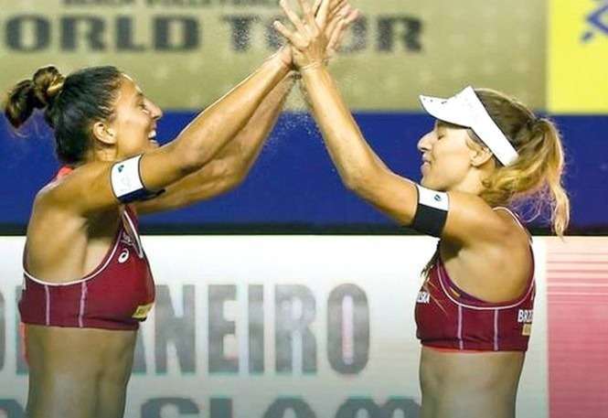 Kinga Kołosińska i Monika Brzostek osiągnęły w miniony weekend jeden z największych sukcesów w karierze<br />
<br />
Fot. FIVB