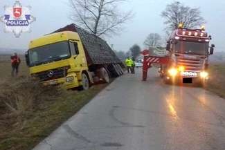 Przez wiele godzin droga częściowo była zablokowana