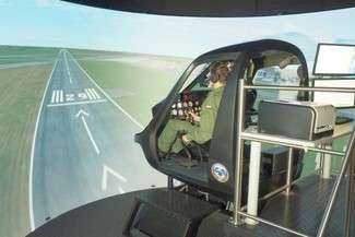 Symulator lotu – m.in. taki sprzęt pokaże zwiedzającym „Szkoła Orląt” (fot. Maciej Kaczanowski)