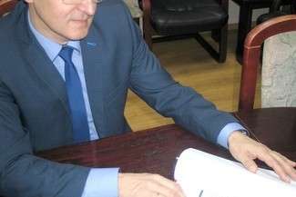 Z prezentowanej przez dyrektora ZST i II LO Eugeniusza Omelczuka dokumentacji „serca” planetarium wynika, że sprzęt ten Akademia Morska zakupiła w 1970 r.