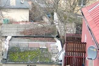 Na usunięcie z dachów czeka jeszcze 2,3 tys. ton eternitu (fot. Jacek Barczyński)