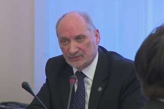 Macierewicz o wypowiedzi ws. Smoleńska: Moje słowa przekręcono, nie padło wskazanie na żadne państwo
