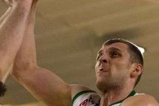 Fot. www.azs.umcs.pl

Rafał Król (z piłką) zdobył w Krakowie 26 punktów