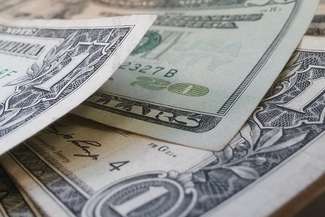 Przewozili 40 tys. dolarów przez granicę. Dostali mandaty