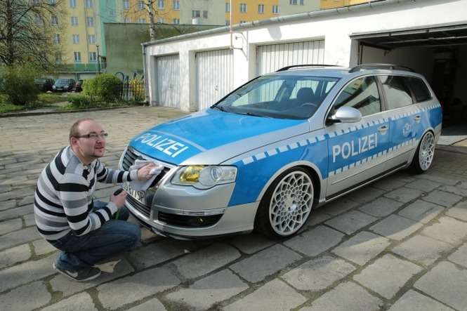 Volkswagen "POLIZEI" wystawiony na sprzedaż. Cena 50 tys