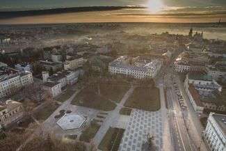 Plac Litewski tuż przed przebudową. Zdjęcia i wideo z drona