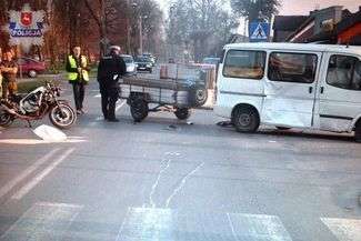 Milejów: Zderzenie forda z motocyklem. Nie żyje 20-latek
