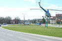 Rondo z helikopterem zwane jest „rondem blacharzy” ze względu na dużą ilość kolizji i wypadków, do których tutaj dochodzi. (fot. Maciej Kaczanowski)