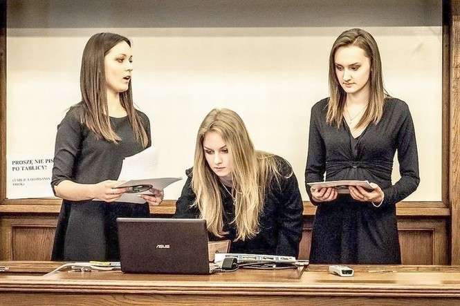 Kasia Tomczyk, Milena Mazurek i Klaudia Kubińska zaproponowały jurorom konkursu wirtualny spacer po przedwojennym Chełmie