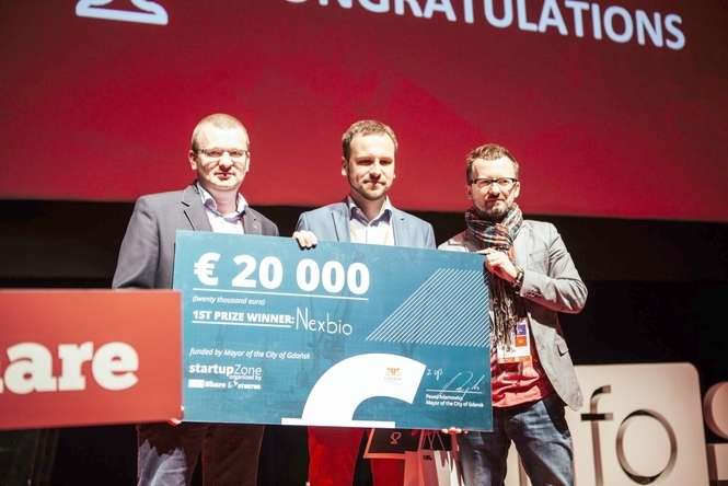 Główną nagrodę w największym konkursie dla startupów w Europie Środkowo-Wschodniej odebrali: Marcin Stachyra, Adam Kuzdraliński i Michał Nowak