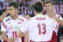 Fabian Drzyzga (z lewej) i jego koledzy w niewiarygodnych okolicznościach ograli Kanadę i Francję, fot. fivb.com