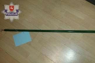 Wybił dziurę w podłodze. Chciał kijem z haczykami okraść lombard