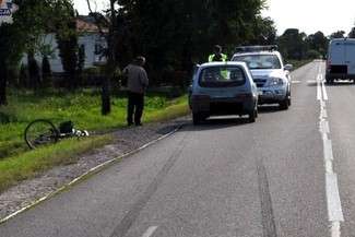 Rowerzystka nagle postanowiła skręcić. Kierowca nie zdążył wyhamować