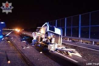 Wypadek na obwodnicy Lublina: Dachował fiat. Trzy osoby zginęły na miejscu