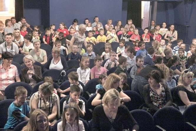 Na widowni teatru mogło się zmieścić ponad sto osób. Jeśli będzie mniejsza, zejdzie do niższej klasy wymogów, co do warunków ewakuacji 