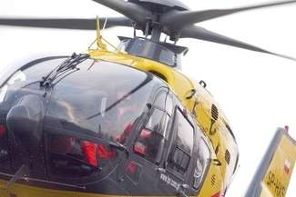 Kierowca potrącił ojca prowadzącego wózek z dzieckiem. Niemowlę zmarło