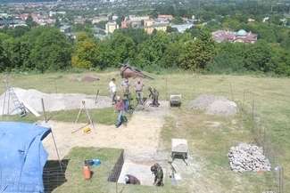 Badania na Wysokiej Górce potrwają do września. Zgodnie z projektem, którego kierownikiem jest prof. Andrzej Buko z Instytutu Archeologii i Etnologii PAN, zostaną przypieczętowane naukową monografią, fot. Jacek Barczyński
