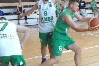 Fragment meczu Ekbudu (zielone stroje) z Alban Shot
Fot. Kamil Kozioł