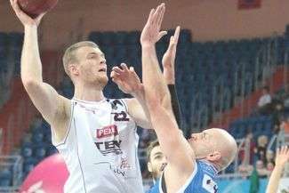 Fot. Wojciech Nieśpiałowski

Jarosław Trojan w czasie pobytu w Chinach rozegrał dziewięć spotkań w rozszerzonej reprezentacji Polski