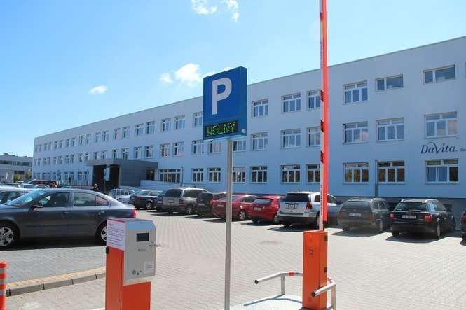 Kierujący szpitalem w Białej Podlaskiej Dariusz Oleński dostanie trzykrotność miesięcznych zarobków (fot. Archiwum)