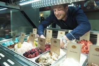 "Ludzie chcą lodów rzemieślniczych, nie przemysłowych". Jak zrobić dobre domowe lody?