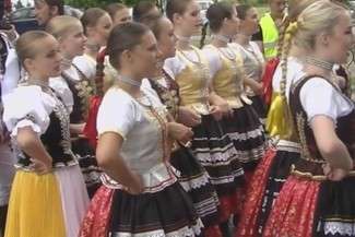 Eurofolk Zamość 2016: Korowód zespołów przeszedł ulicami miasta (wideo)