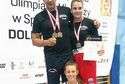 Zwycięskie pięściarki Berej Boxing Lublin w towarzystwie swojego trenera
FOT. FACEBOOK BEREJ BOXING LUBLIN
