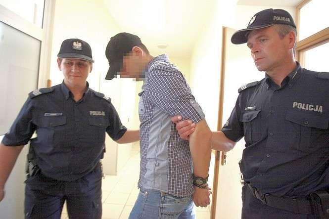 Mężczyzna czeka na wyrok w areszcie. Zdaniem sądu, na wolności mógłby ponownie usiąść za kierownicą po pijanemu (fot. Jacek Szydłowski)