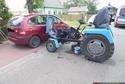 Cegielnia: Ciągnik zderzył się z samochodem