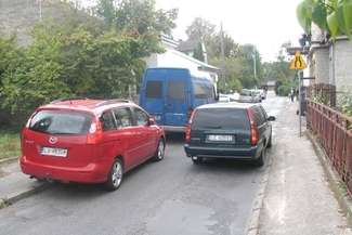 Pod wnioskiem o ponowne zaślepienie ulicy podpisali się przedstawiciele wszystkich mieszkających tu rodzin