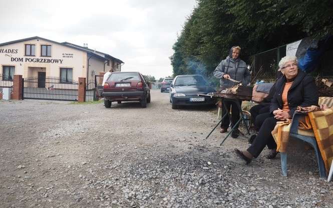 24 godziny na dobę, prawie od 100 dni – mieszkańcy Czerniejowa nie zamierzają składać broni (fot. Dorota Awiorko)