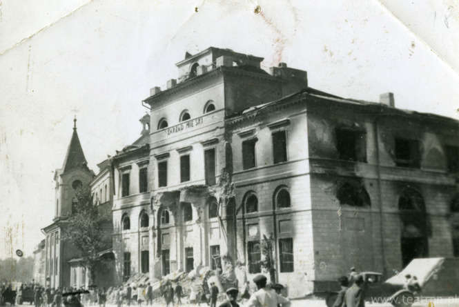 Bombardowanie Lublina. Zarząd Miejski przy placu Łokietka (Fot. za TeatrNN)