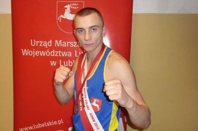 Adrian Kowal – młodzieżowy mistrz Polski<br />
Fot. Facebook LOZB