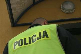 Podał się za elektryka, okradł 88-latkę