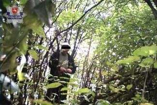 Kłusownik wpadł dzięki kamerze zainstalowanej w lesie (wideo)