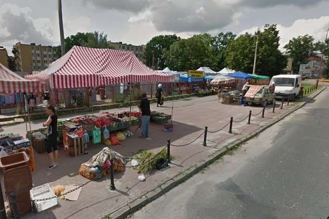 Targowisko przy ul. Balladyny będzie działać tylko do końca stycznia 2017 r. (fot. Google Street View)
