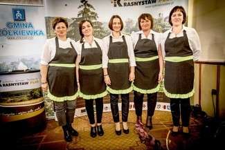 KGW w Dobryniowie: od lewej Alicja Sysa, Beata Weremko, Monika Słowacka, Maria Kuchta i Elżbieta Lech
