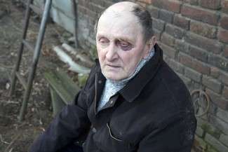 Dla Jana Przybysia z Pliszczyna interwencja mundurowych zakończyła się podbitym okiem. Jego małżonka złamała nogę (fot. Maciej Kaczanowski/ archiwum)
