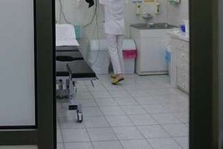 Źle go leczyli w szpitalu, a potem amputowali mu nogę. Dostanie 200 tys. zł zadośćuczynienia