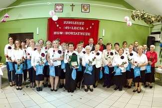 Dziś do KGW należy 37 pań. Biorą udział w konkursach gminnych, dożynkach i organizują spotkania z okazji Dnia Babci i Dziadka (fot. Emil Cabaj)