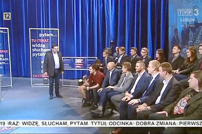Program „Tu i teraz – Widzę, słucham, pytam” ma formę debaty. Z lewej strony Ryszard Montusiewicz, szef TVP Lublin (fot. kadr z programu/www.lublin.tvp.pl)