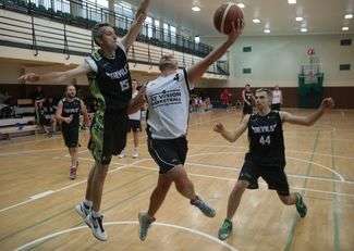 FOT. WOJCIECH NIEŚPIAŁOWSKI
WSNS Devils zatrzymali rozpędzonych koszykarzy AT Vision i liderują w Konferencji B
