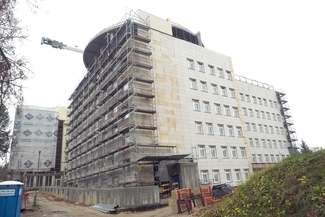 Budynek zostanie oddany do użytku w kwietniu przyszłego roku. To najbardziej kosztowna część inwestycji – razem z wyposażeniem pochłonie ok. 70 mln zł