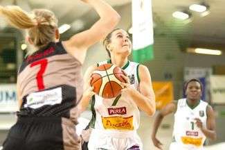 Tess Madgen tym razem rzuciła zaledwie sześć punktów

Fot. Michał Piłat/azs.umcs.pl