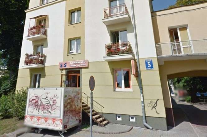 Budynek przy ul. Łopacińskiego 5 (fot. Google Street View)