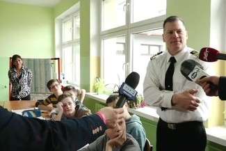 Amerykańscy żołnierze w polskiej szkole. Uczą się języka