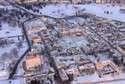 Zaśnieżony Zamość z lotu ptaka (wideo)