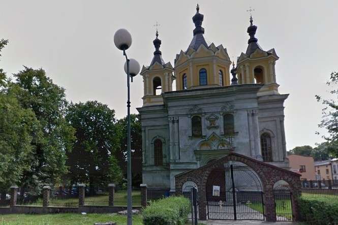 Ks. Dariusz Wasiluk chciałby przeznaczenia 50 tys. zł na iluminację zabytkowej Cerkwi Prawosławnej w Tomaszowie Lubelskim (fot. Google Street View)