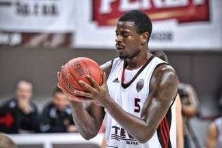 Po odejściu z TBV Startu Brandona Petersona klub zasilił nowy zawodnik - Jason Boone