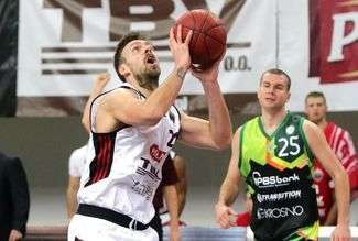 Stefan Balmazović i jego koledzy robili co mogli, ale nie byli w stanie pokonać znacznie silniejszych przeciwni-ków
